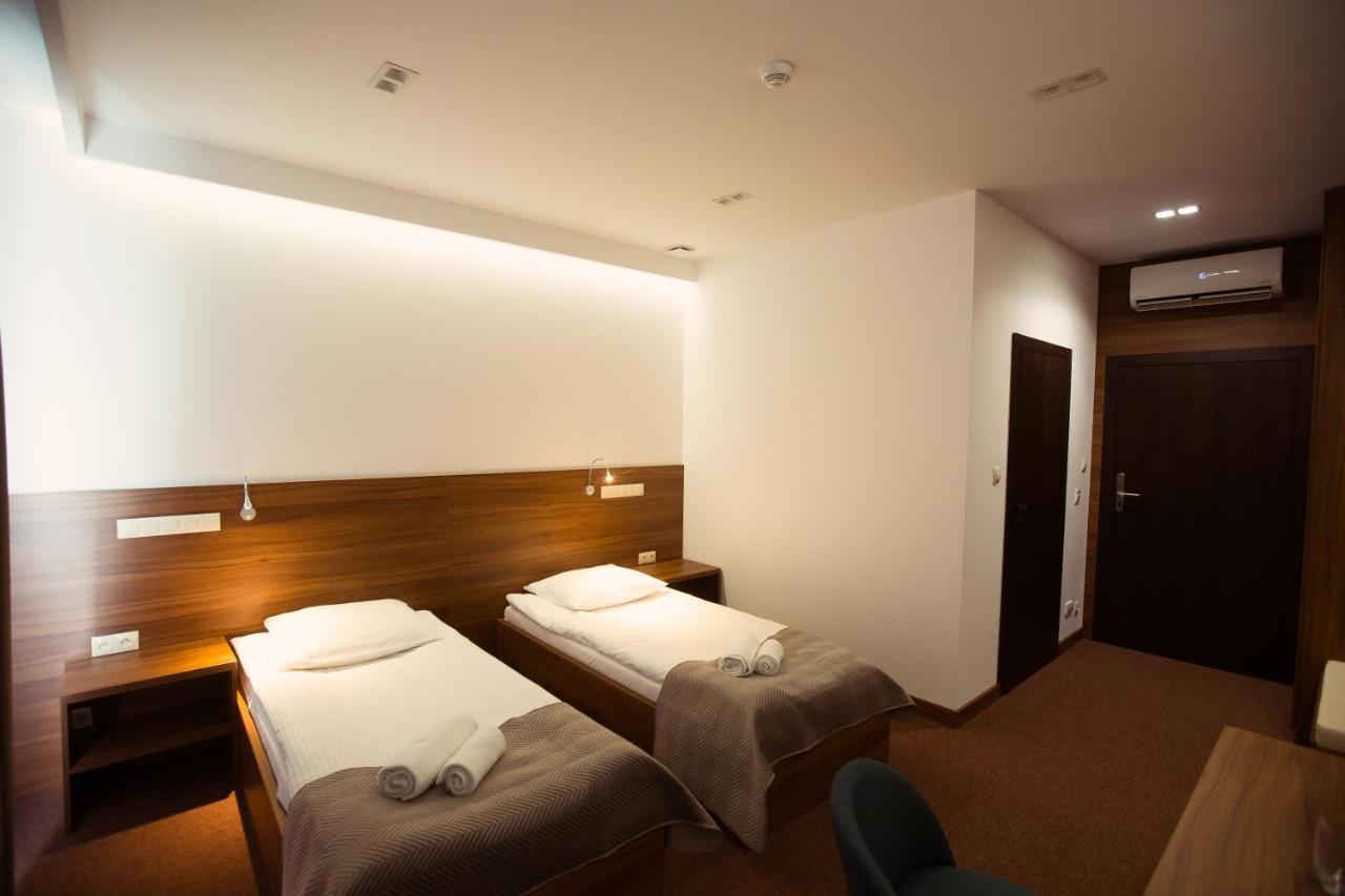 Hotel Rubin Stara Blotnica Exterior photo