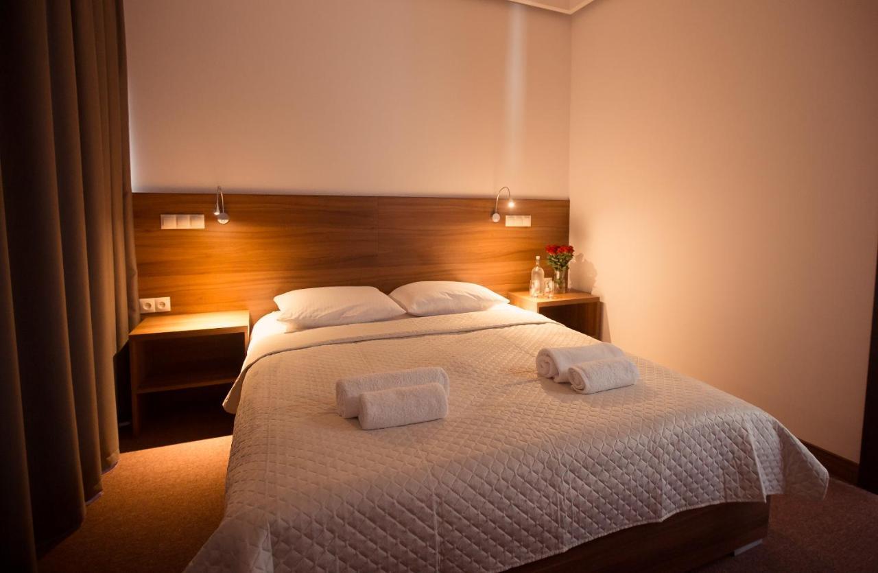 Hotel Rubin Stara Blotnica Exterior photo
