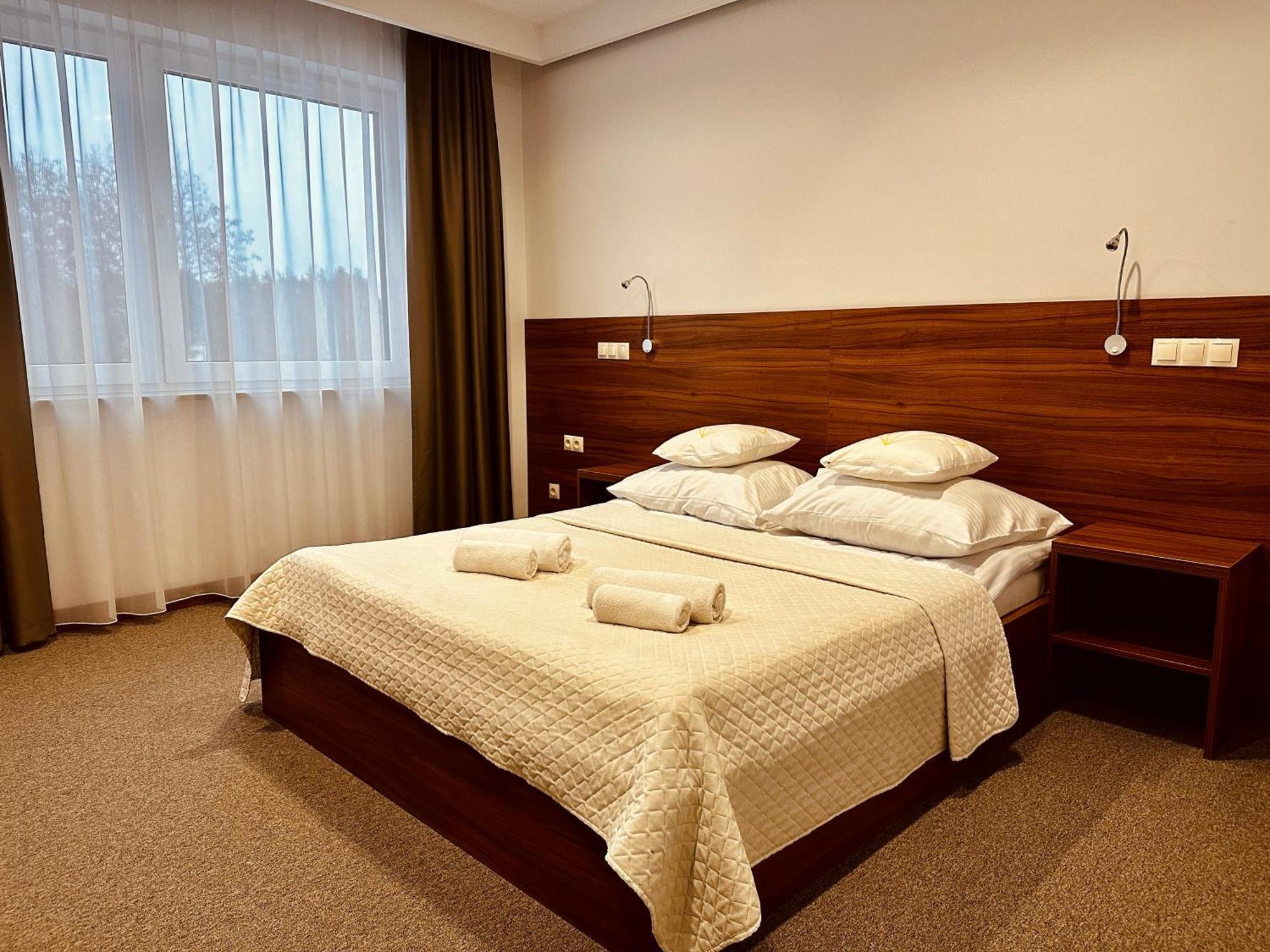 Hotel Rubin Stara Blotnica Exterior photo